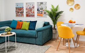 Alesia - Lovely, Colorful & Cozy Apartment